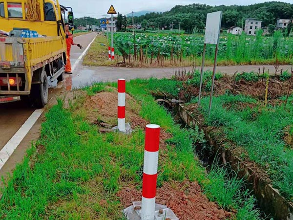 標(biāo)牌、廣角鏡、道口標(biāo)柱施工圖