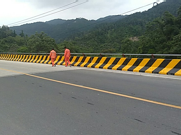 橋梁反光漆